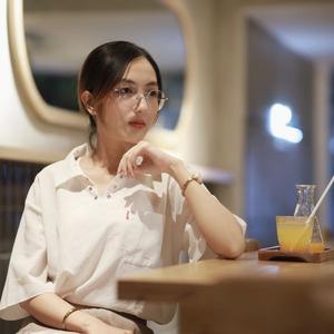 郏行娥